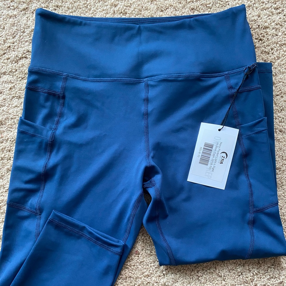Navy Pocket Light and Tight Hi-Rise Capri